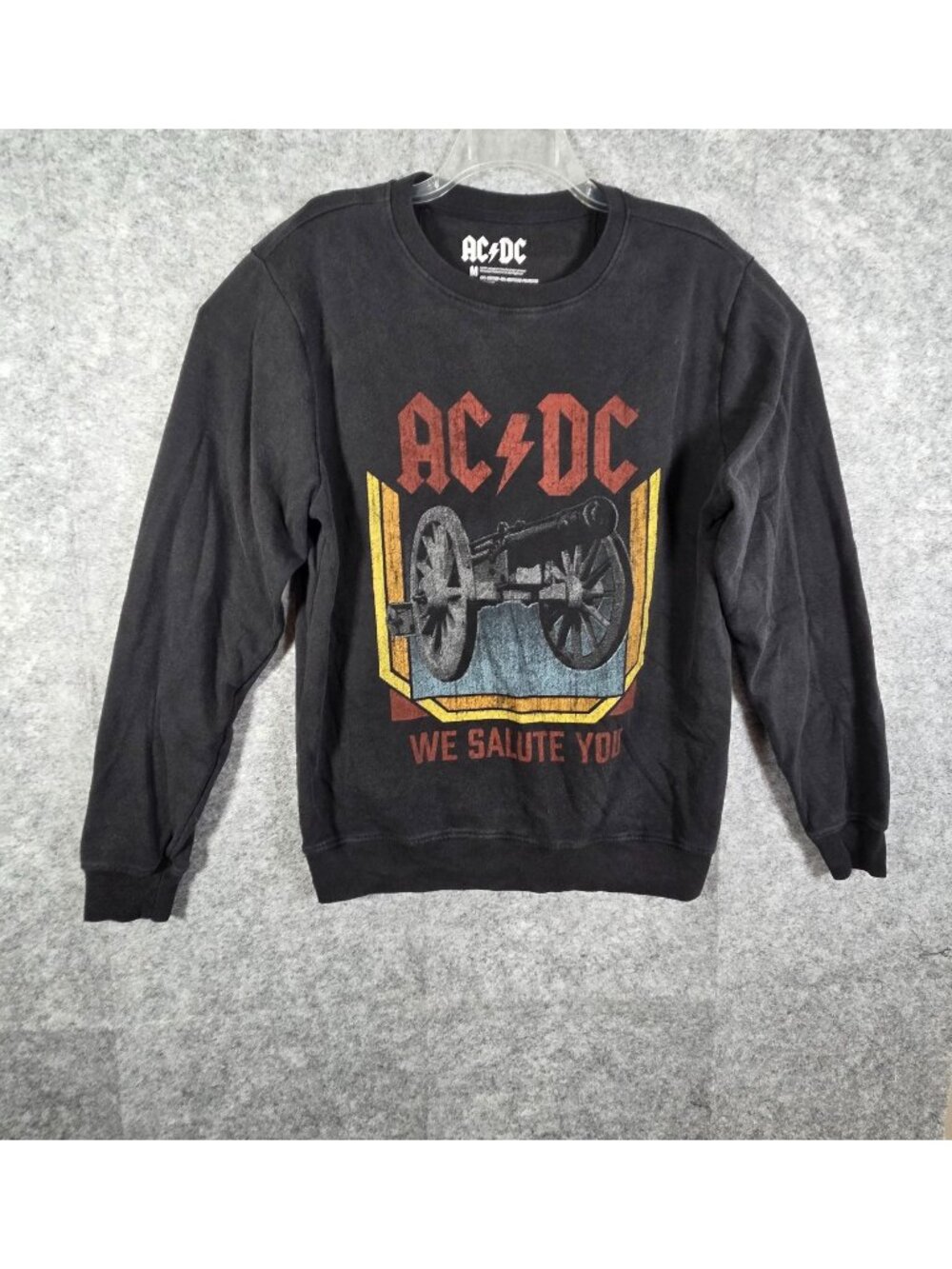 AC/DC  Sweatshirt Long Sleeve Pullover Shirt Black Men's Size M "We Salute You"